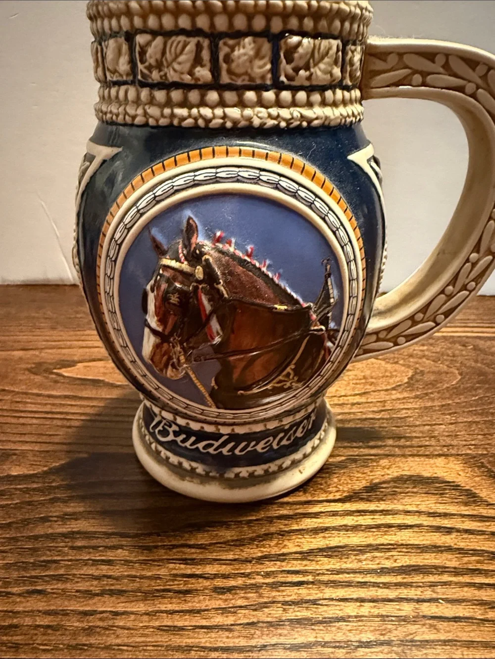 Vintage 2005 LE Budweiser Navy and Cream Clydesdale Relief Stein